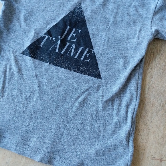Je T'aime Triangle Print Shirt - Picture 3 of 4